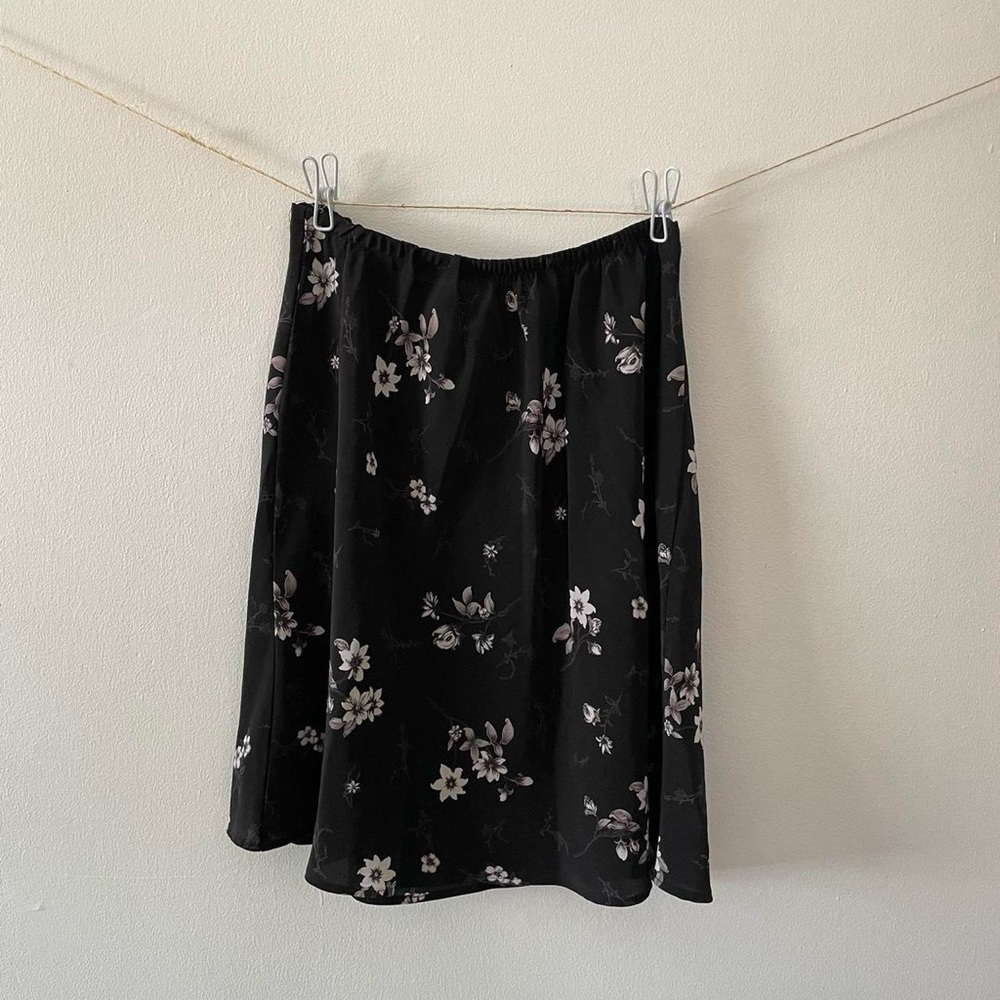 Vintage Goth Floral Print Midi Skirt